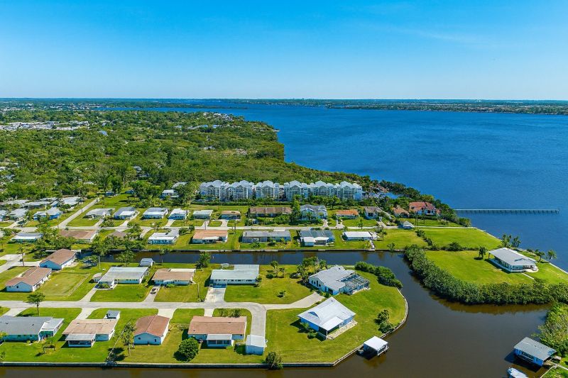 Ellenton, FL